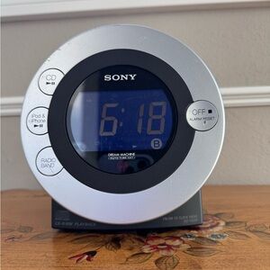Sony Dream Machine Radio/Alarm clock/CD or iPod player